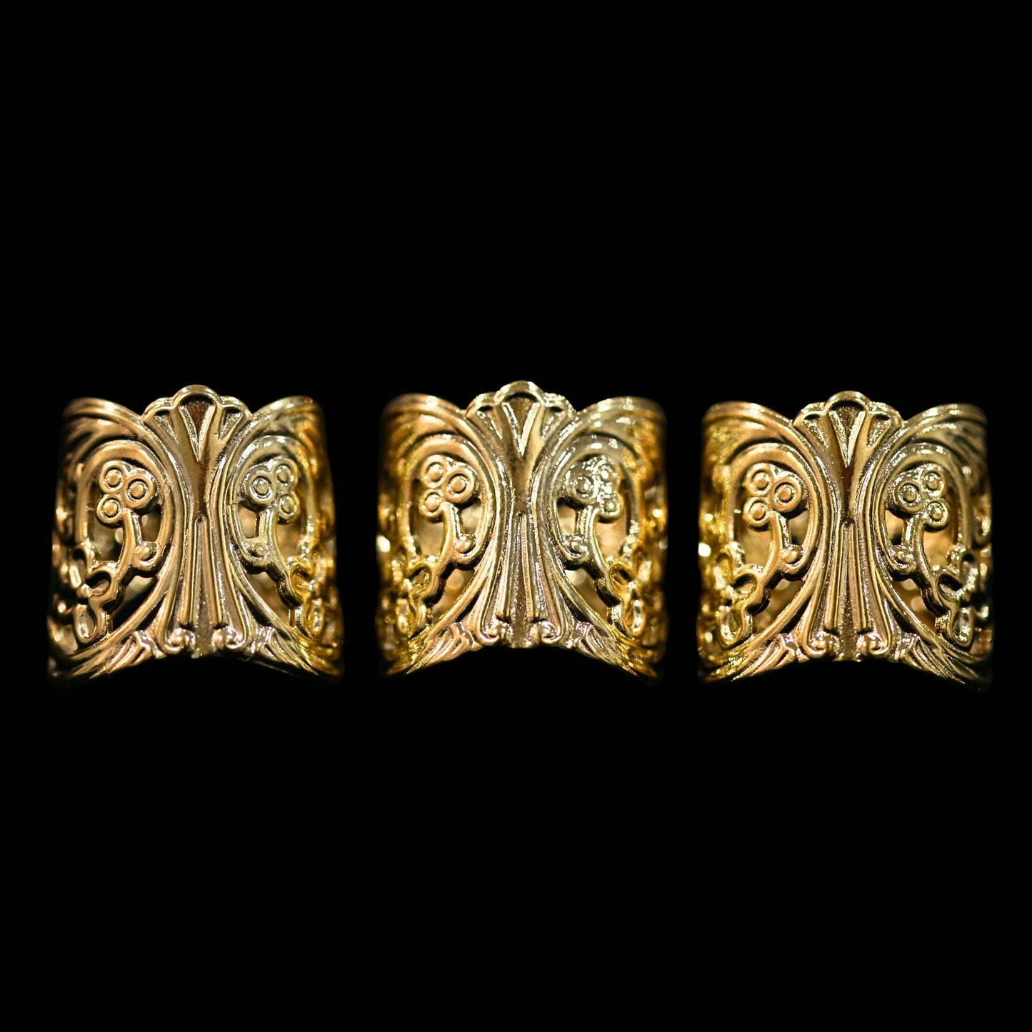 GOLD LACE CUFFS