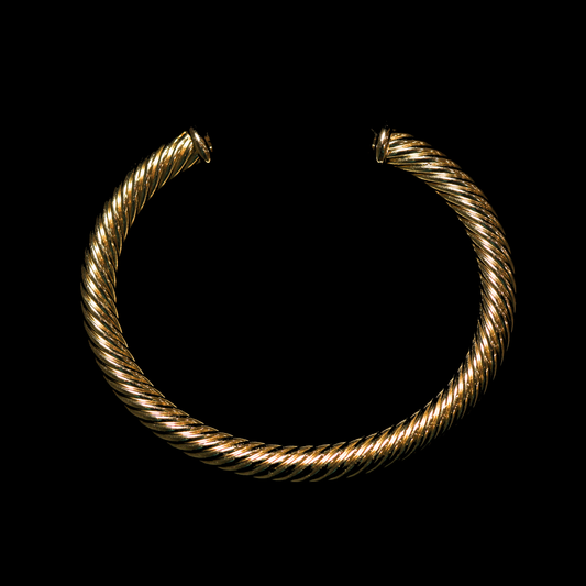 TWISTED GOLD BANGLE