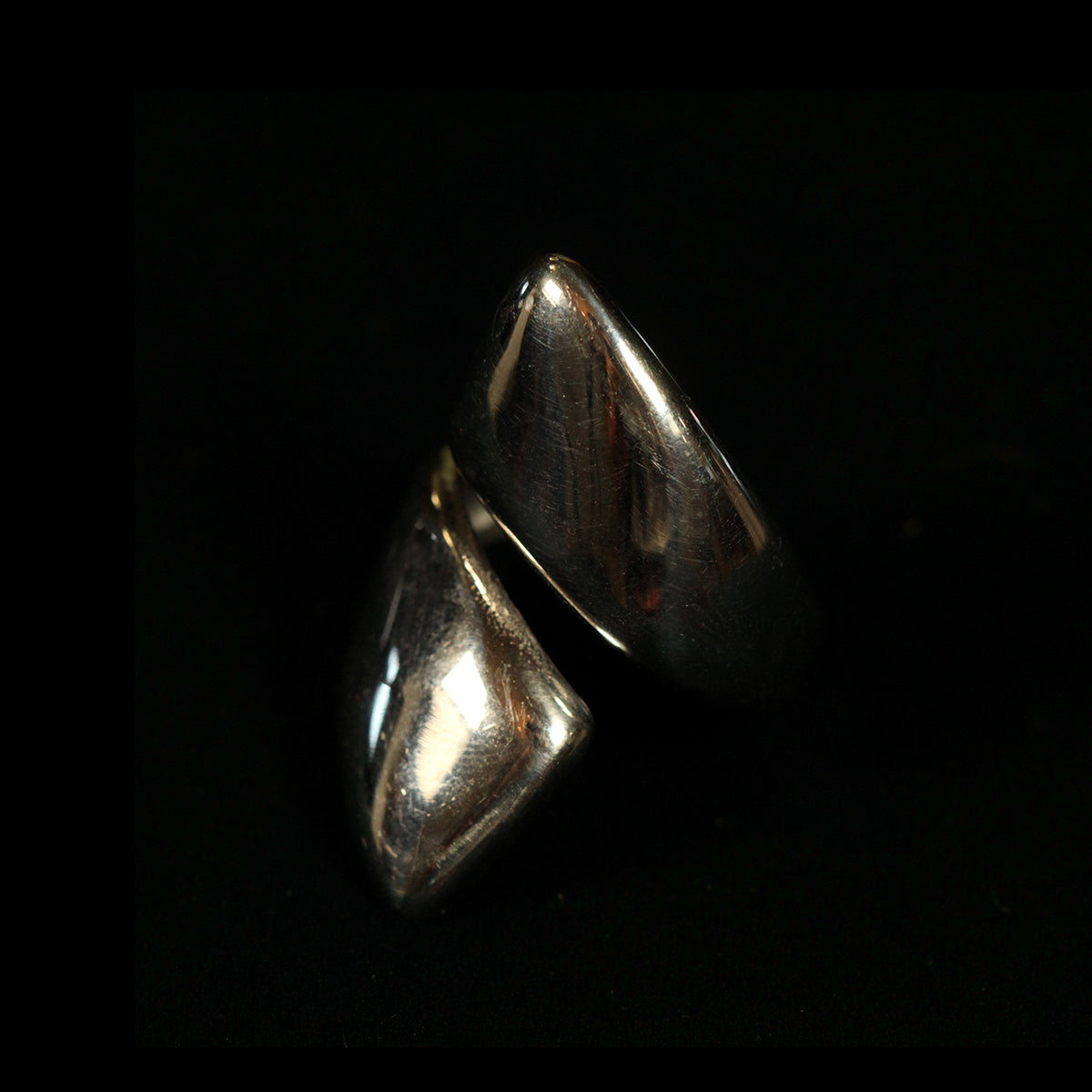 ARMOUR RING
