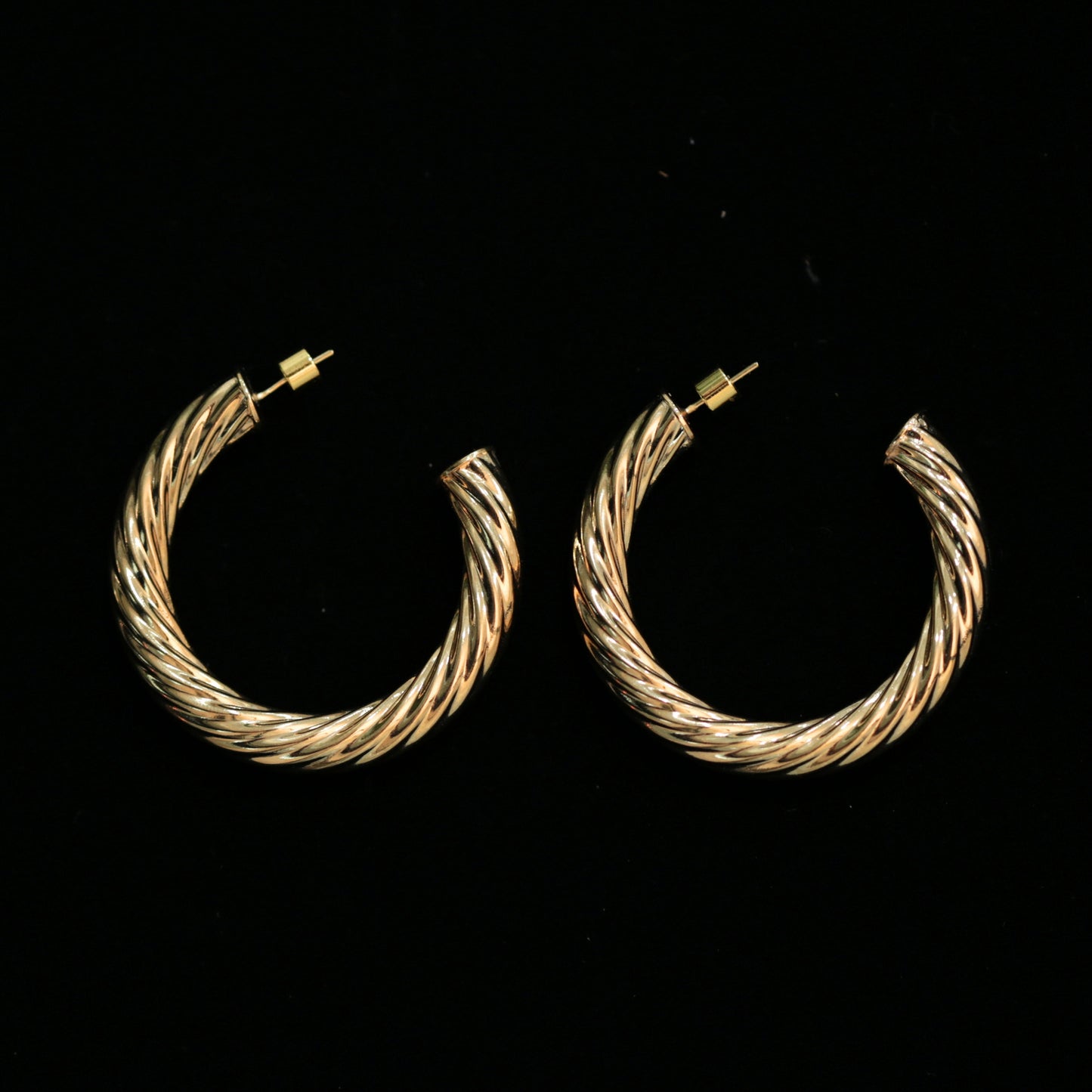 TWISTED HOOP EARRINGS