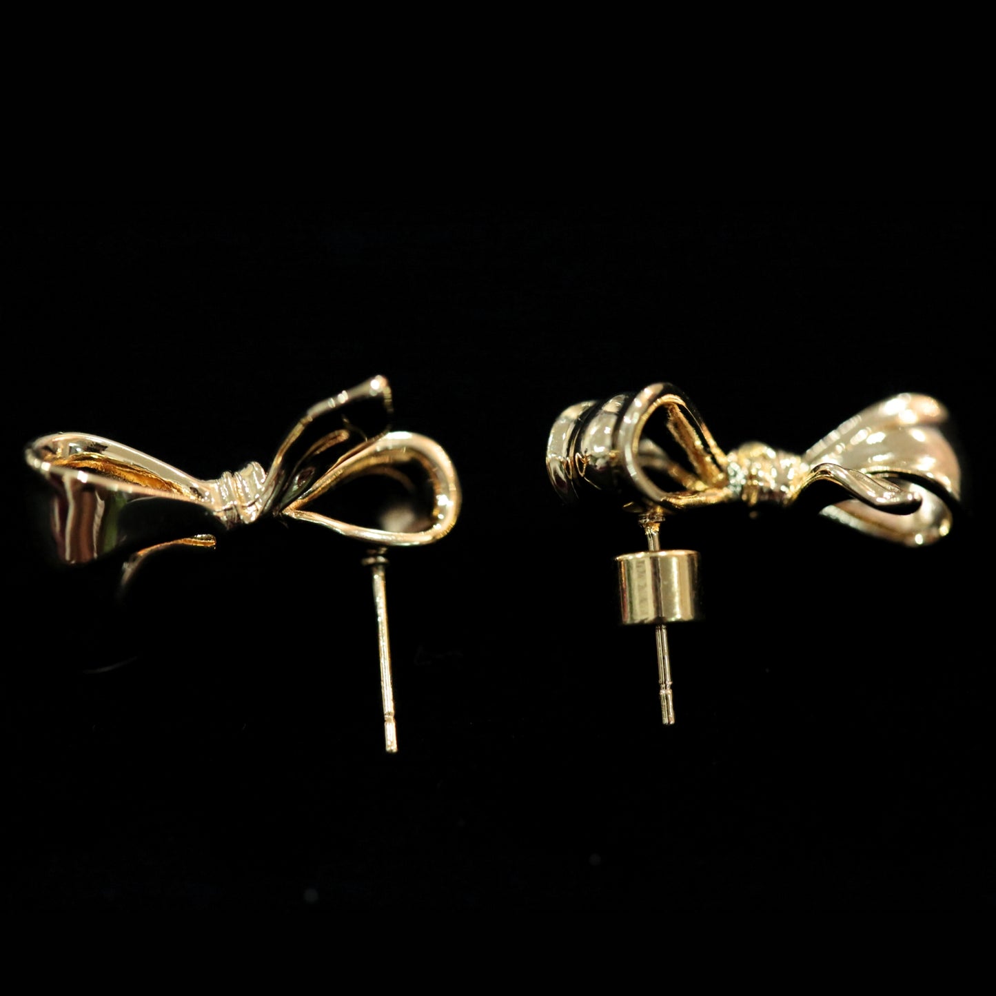 BOW EARRINGS