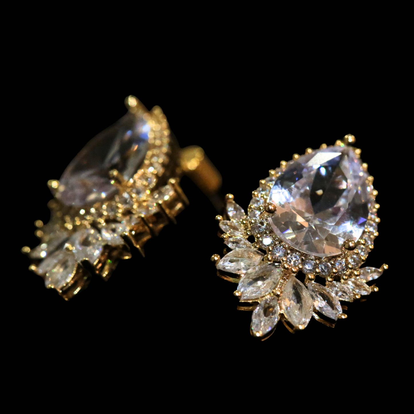 CRYSTAL CLUSTER EARRINGS