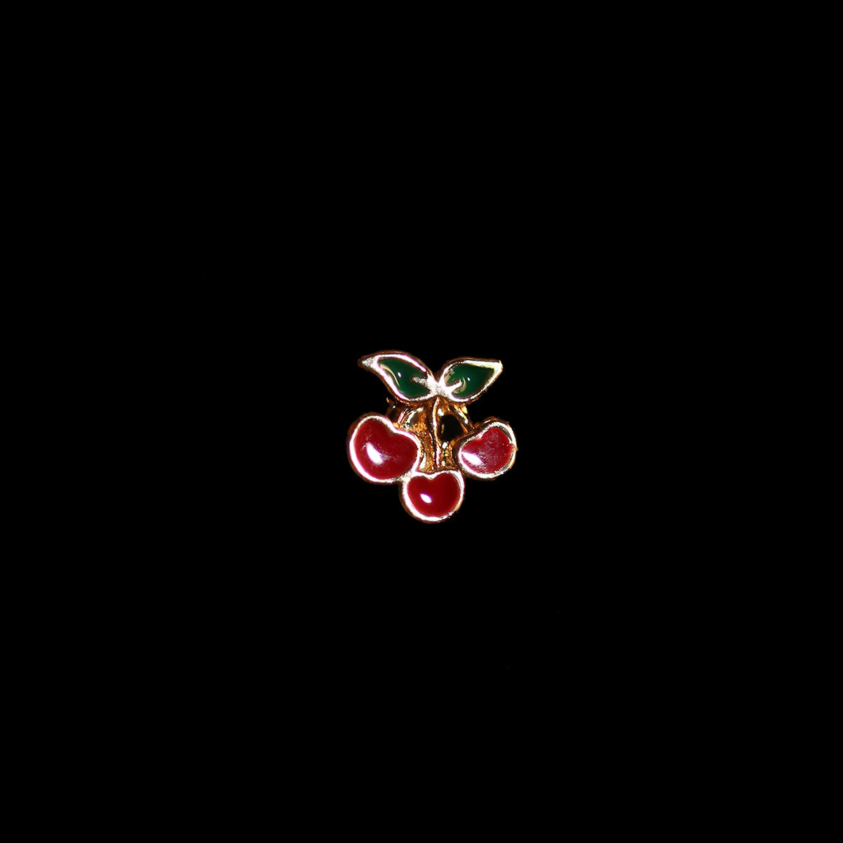 CHERRY NOSE STUD