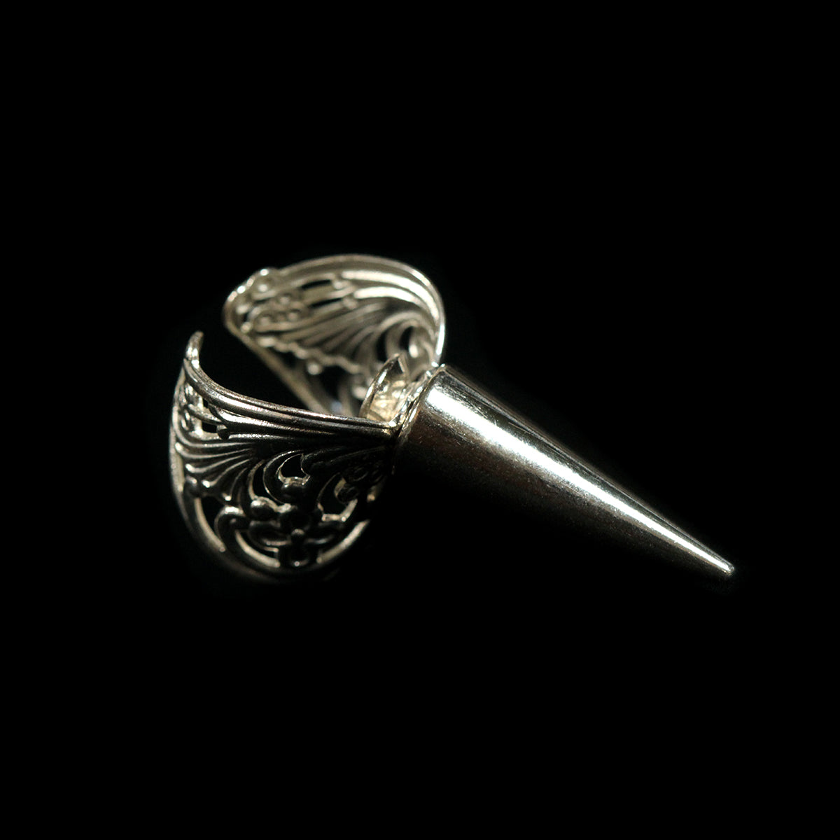 SILVER SPIKE LACE CUFF